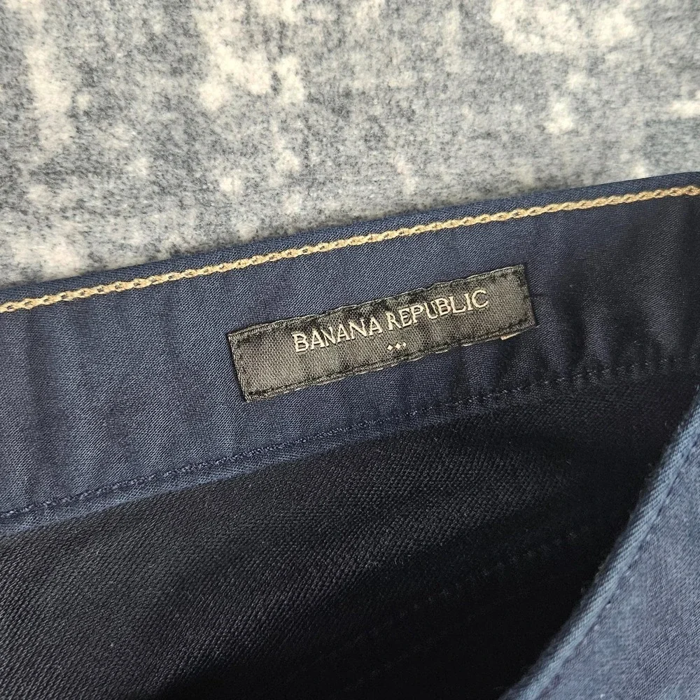 Banana Republic Travel Jean Mens 33x32 Slim Fit Navy Blue Cotton Stretch Pants